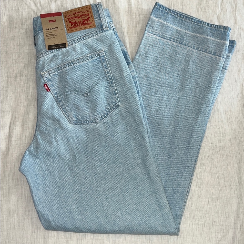 NEW Levi's 94 Baggy Straight Leg Jeans Women's 29 Light Wash